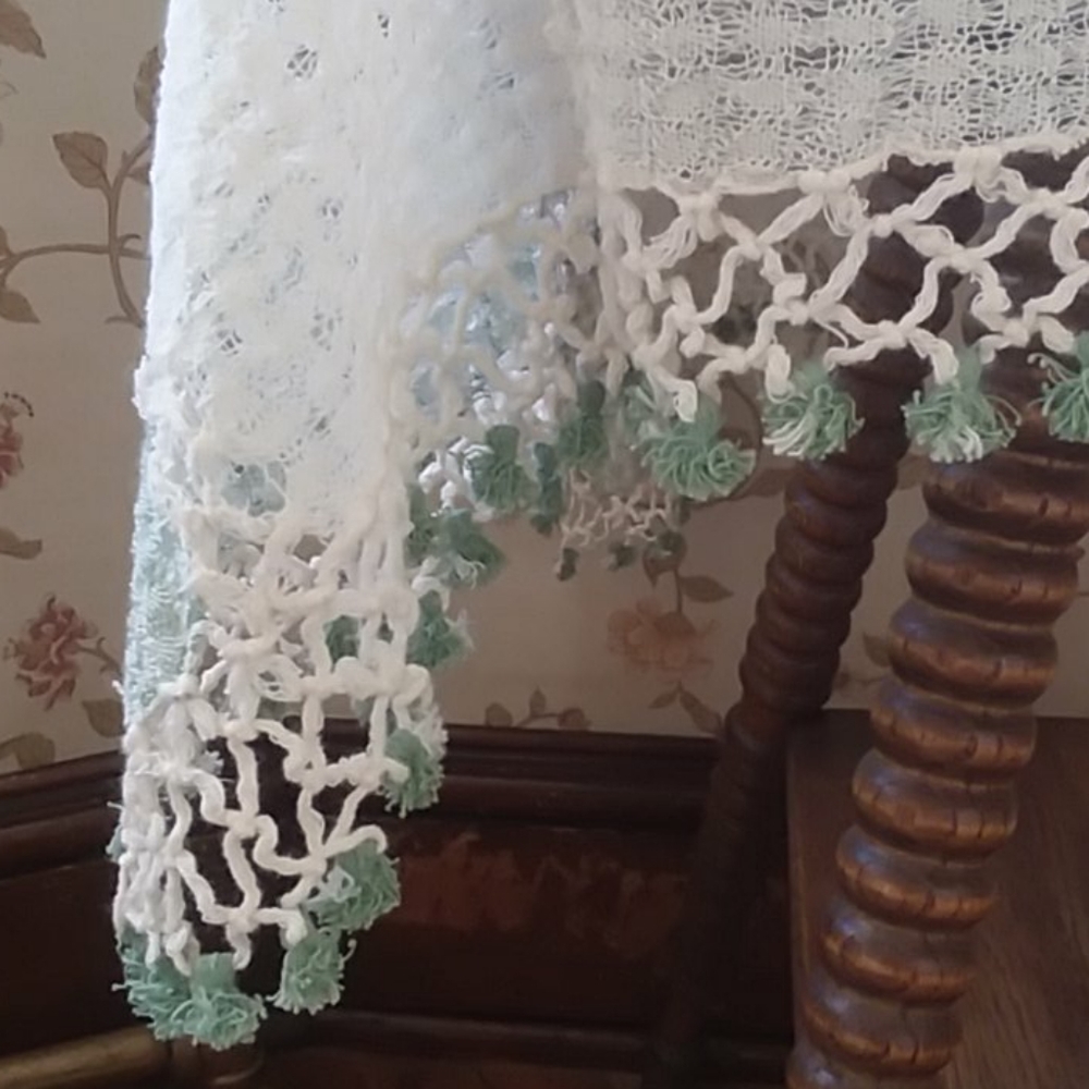NWOT Handcrafted Table Topper